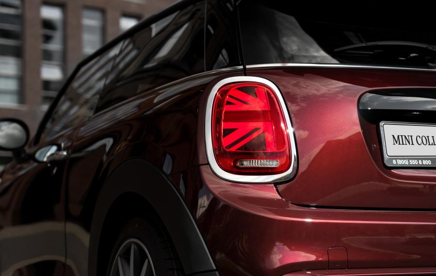 Детали экстерьера Mini Cooper S Collection 25 (F56) 2018 года  (RU) (фото 2 из 5)